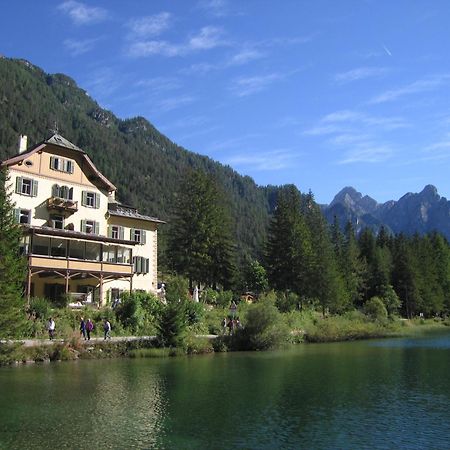 Hotel Baur Am See Dobbiaco Esterno foto