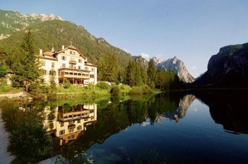 Hotel Baur Am See Dobbiaco Esterno foto